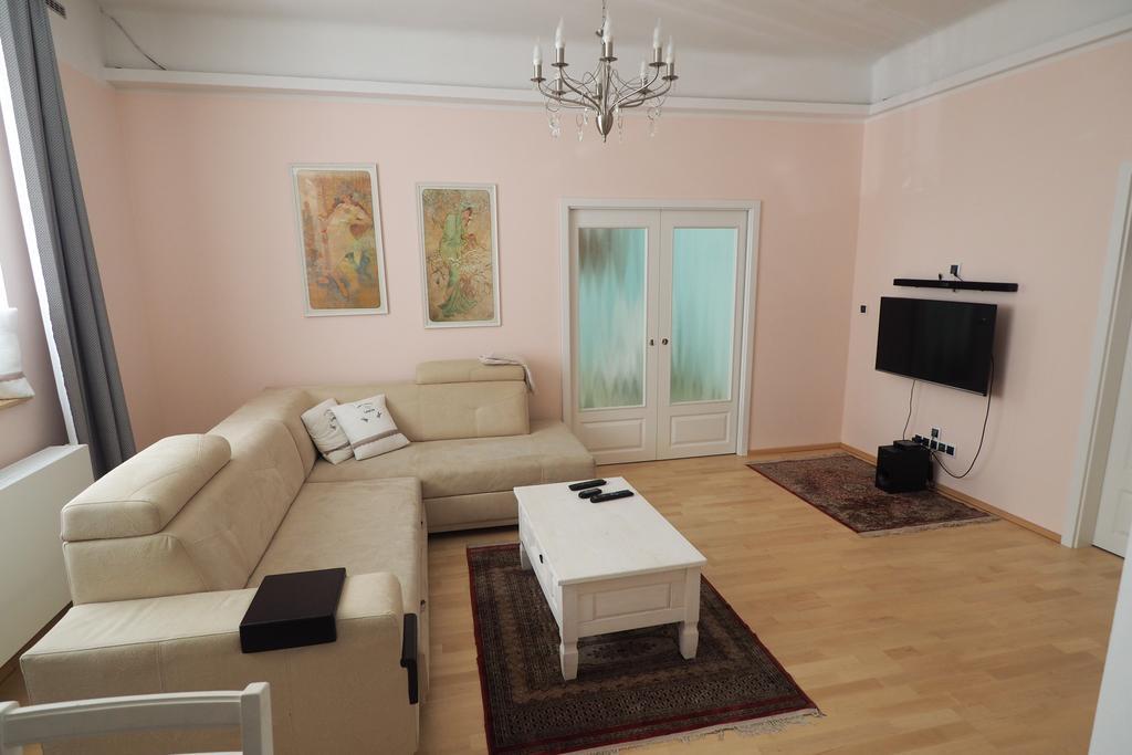 Art Nouveau Apartment Praga Zewnętrze zdjęcie